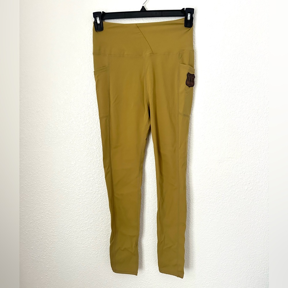 Alaska Chicks Leggings Women’s M Green Workout Activewear High Rise Pants